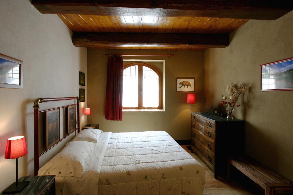 Castelsantangelo sul Nera B&B Cascina Dell'Orso الغرفة الصورة