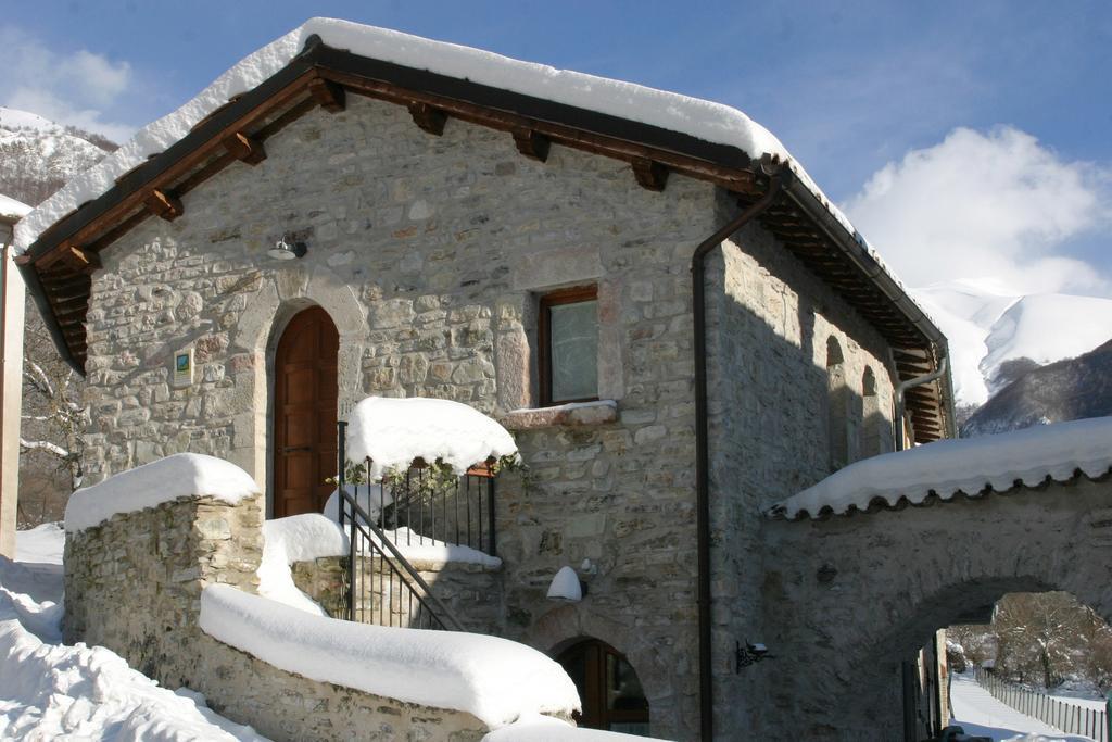 Castelsantangelo sul Nera B&B Cascina Dell'Orso المظهر الخارجي الصورة